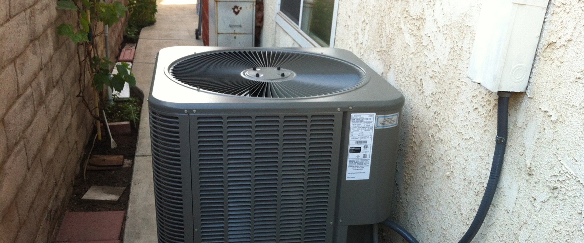 Is it cheaper to run a fan or central air?