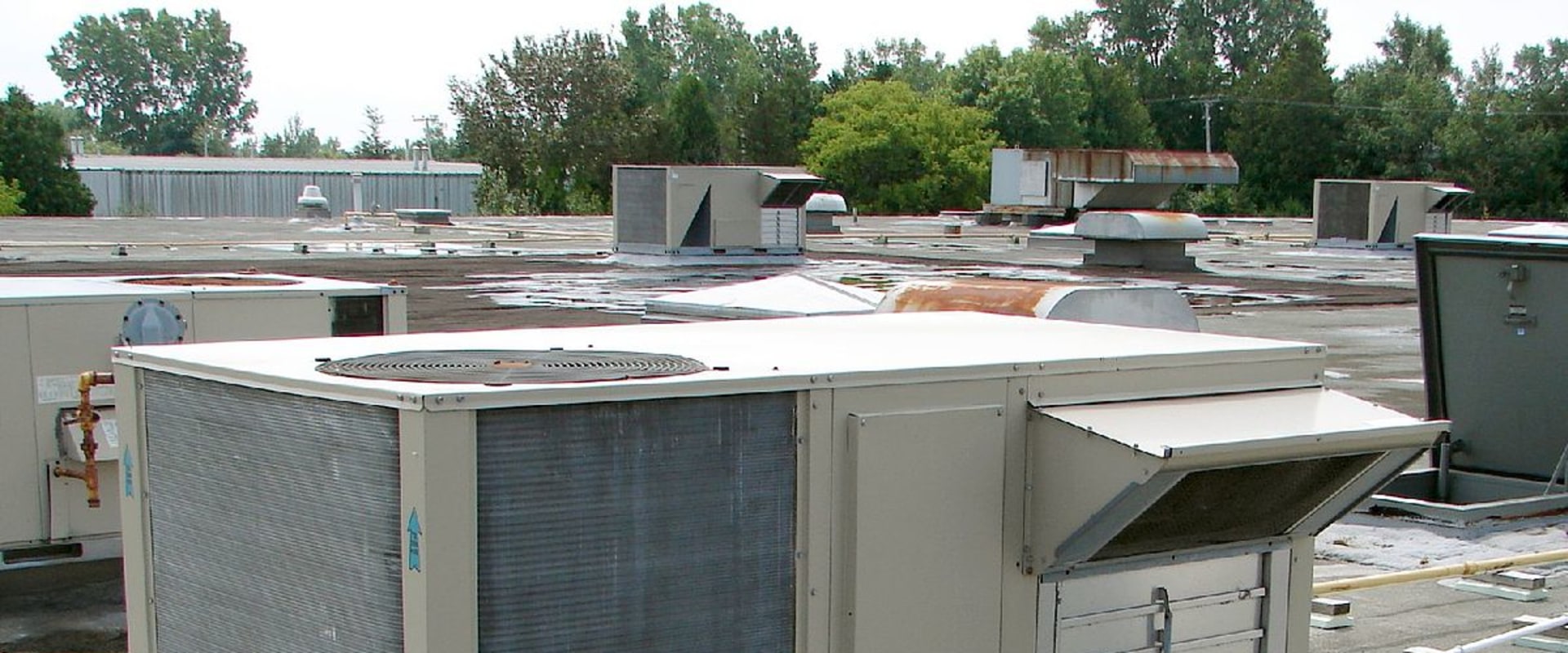 The Distinction Between HVAC and Air Conditioning: An Expert's Perspective